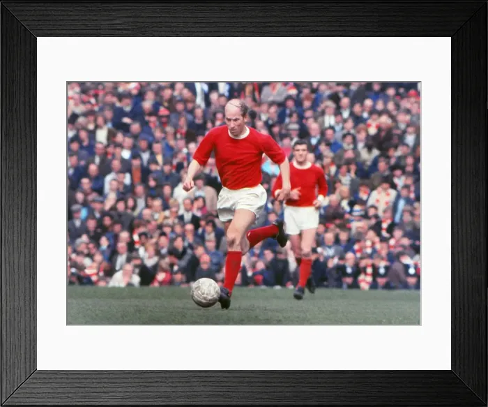 Framed Print : Bobby Charlton - Manchester United