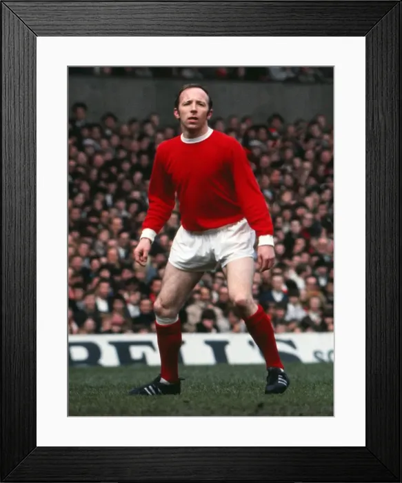 Framed Print : Nobby Stiles - Manchester United Framed Print : Nobby Stiles - Manchester United