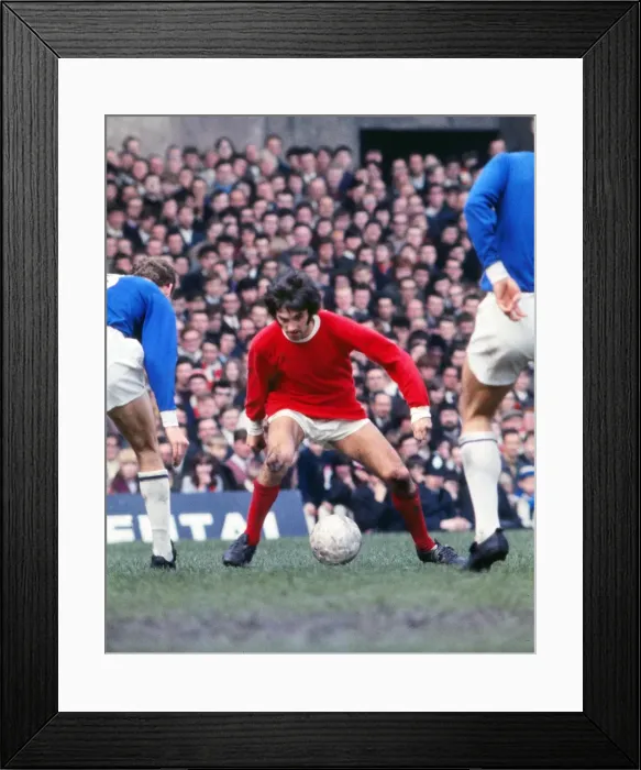 Framed Print : George Best - Manchester United Framed Print : George Best - Manchester United