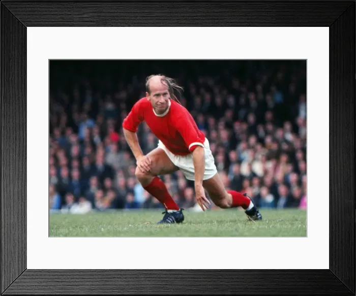 Framed Print : Bobby Charlton - Manchester United Framed Print : Bobby Charlton - Manchester United