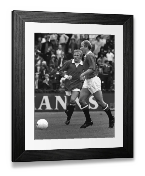 Framed Print : Denis Law and Bobby Charlton - Manchester United Framed Print : Denis Law and Bobby Charlton - Manchester United