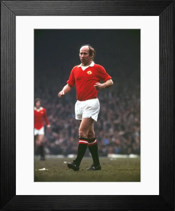 Framed Print : Bobby Charlton - Manchester United Framed Print : Bobby Charlton - Manchester United