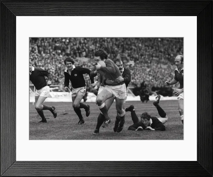 Framed Print : Ray Gravell powers to the try line for Wales - 1978 Five Nations Framed Print : Ray Gravell powers to the try line for Wales - 1978 Five Nations