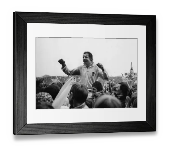 Framed Print : England captain Bill Beaumont is chaired off the Murrayfield pitch after winning the Grand Slam - 1980 Five Nations Framed Print : England captain Bill Beaumont is chaired off the Murrayfield pitch after winning the Grand Slam - 1980 Five Nations