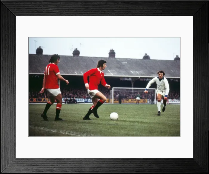 Framed Print : Willie Morgan - Manchester United Framed Print : Willie Morgan - Manchester United