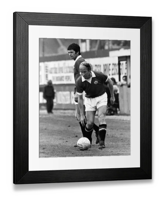 Framed Print : Willie Morgan and Bobby Charlton - Manchester United Framed Print : Willie Morgan and Bobby Charlton - Manchester United
