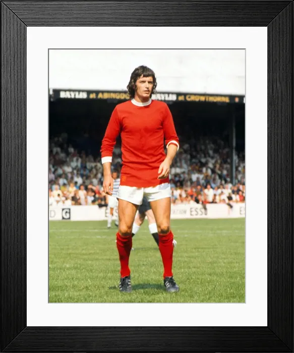 Framed Print : Willie Morgan - Manchester United Framed Print : Willie Morgan - Manchester United