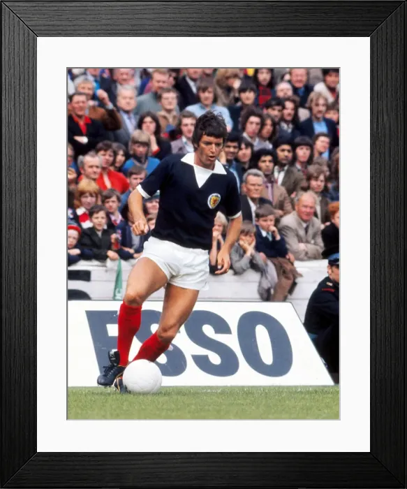 Framed Print : Willie Morgan - Scotland Framed Print : Willie Morgan - Scotland