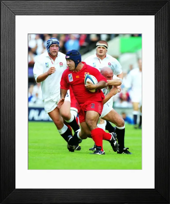 Framed Print : Tongas Fe ao Vunipola on the charge against England - 1999 Rugby World Cup Framed Print : Tongas Fe ao Vunipola on the charge against England - 1999 Rugby World Cup