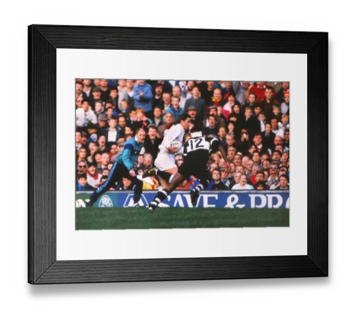 Framed Print : Englands Mark Bailey scores against Fiji in 1989