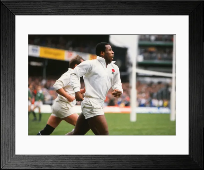 Framed Print : Englands Chris Oti - 1988 Five Nations Framed Print : Englands Chris Oti - 1988 Five Nations