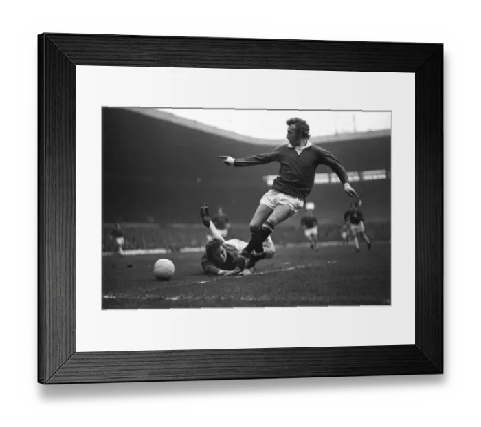 Framed Print : Denis Law - Manchester United Framed Print : Denis Law - Manchester United