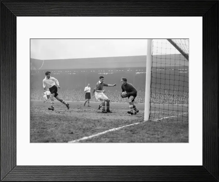 Framed Print : Sam Bartram - Charlton Athletic Framed Print : Sam Bartram - Charlton Athletic