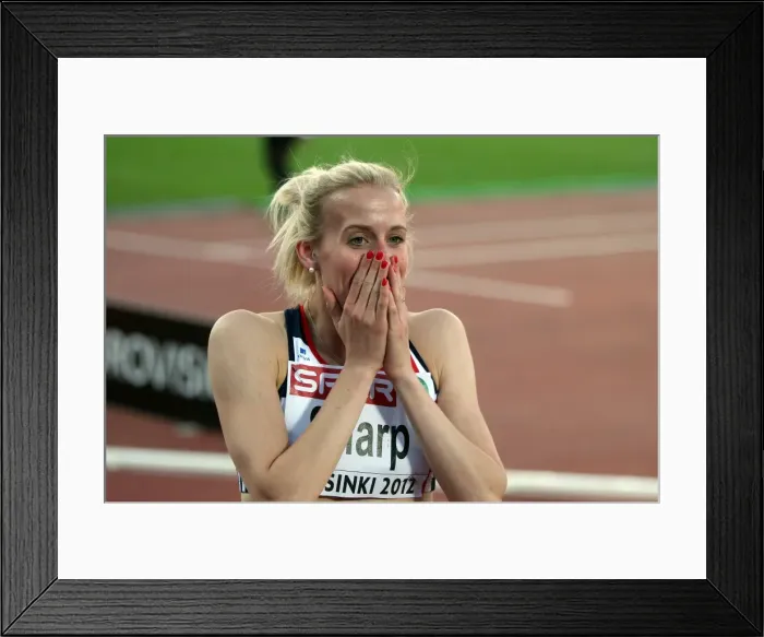 Framed Print : Lynsey Sharp wins 800m silver at the 2012 European Championships Framed Print : Lynsey Sharp wins 800m silver at the 2012 European Championships