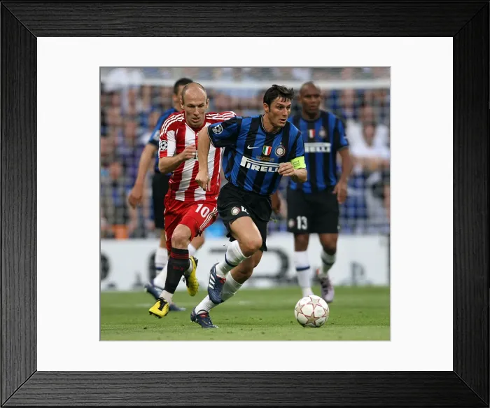 Framed Print : Javier Zanetti - Inter Milan Framed Print : Javier Zanetti - Inter Milan