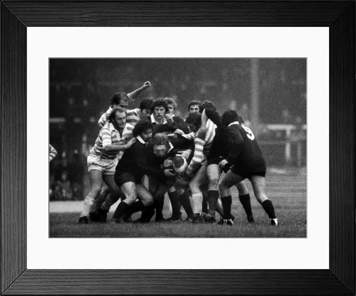 Framed Print : 1977 Varsity Match: Oxford 16 Cambridge 10 Framed Print : 1977 Varsity Match: Oxford 16 Cambridge 10