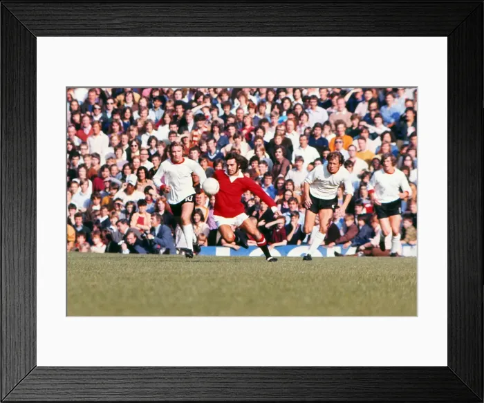 Framed Print : George Best - Manchester United Framed Print : George Best - Manchester United
