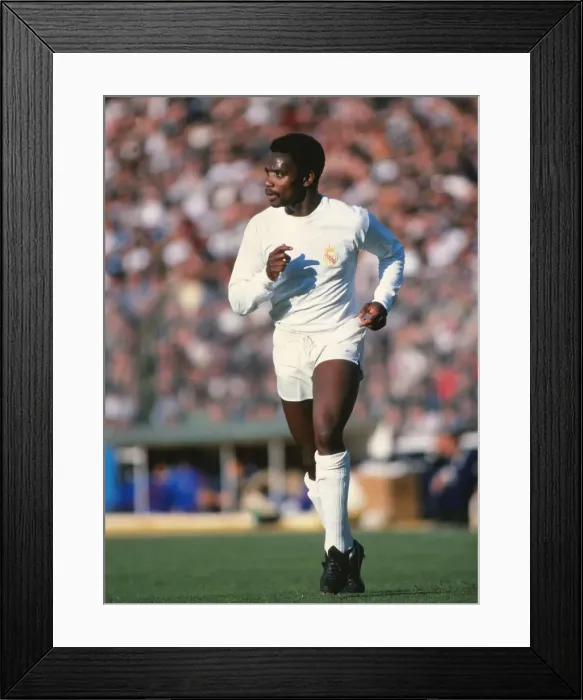Framed Print : Laurie Cunningham - Real Madrid Framed Print : Laurie Cunningham - Real Madrid