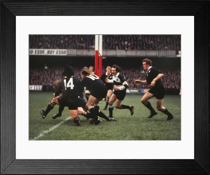 Framed Print : Fergus Slattery scores for the Barbarians against the All Blacks in 1973 Framed Print : Fergus Slattery scores for the Barbarians against the All Blacks in 1973