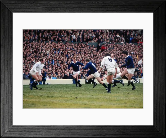 Framed Print : Roy Laidlaw makes the break for his try against England - 1983 Five Nations