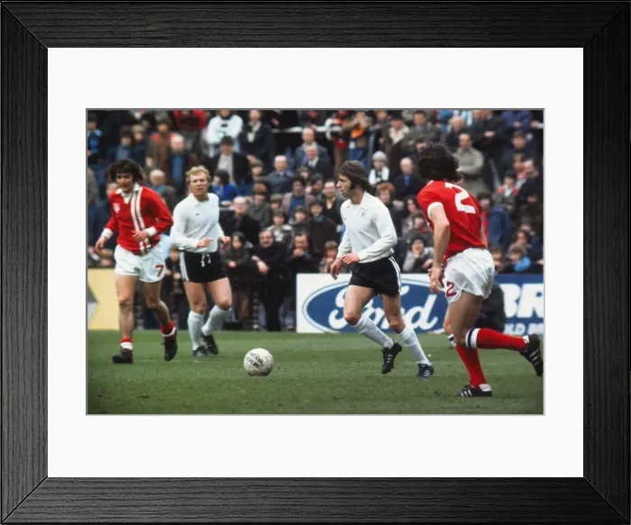 Framed Print : Les Barrett - Fulham Framed Print : Les Barrett - Fulham