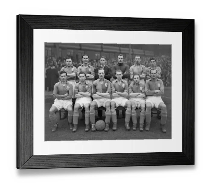 Framed Print : Leeds United - 1946 / 7 Framed Print : Leeds United - 1946 / 7
