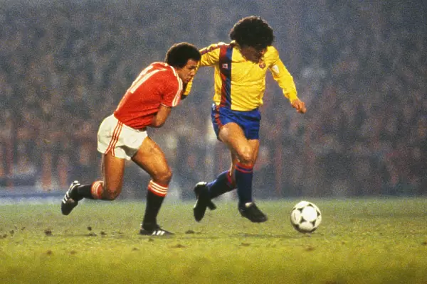 Diego Maradona and Remi Moses - 1983  /  4 European Cup Winners Cup
