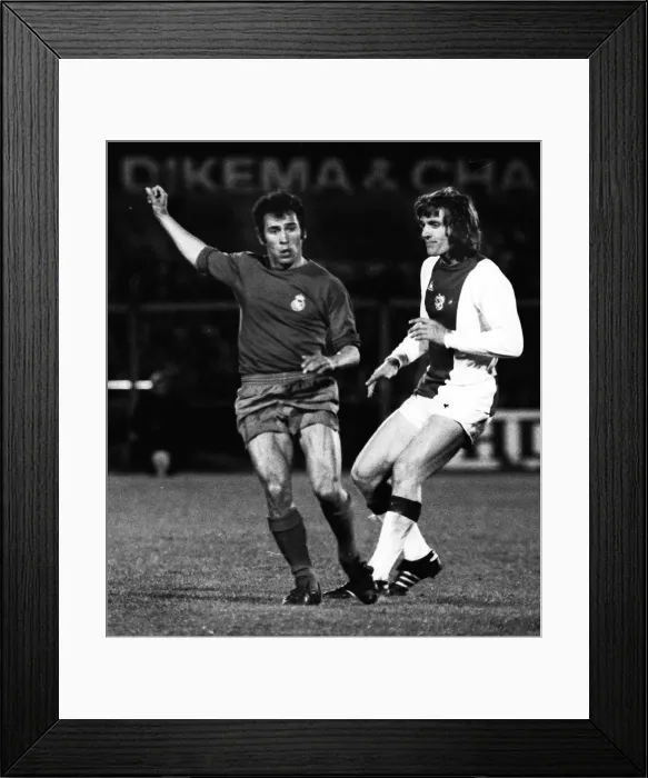 Framed Print : Real Madrids Amancio and Ajaxs Rudi Krol Framed Print : Real Madrids Amancio and Ajaxs Rudi Krol