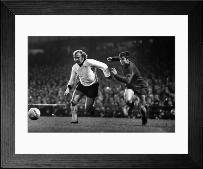 Framed Print : Derbys Countys Francis Lee and Real Madrids Jose Antonio Camacho - 1975 / 6 European Cup Framed Print : Derbys Countys Francis Lee and Real Madrids Jose Antonio Camacho - 1975 / 6 European Cup