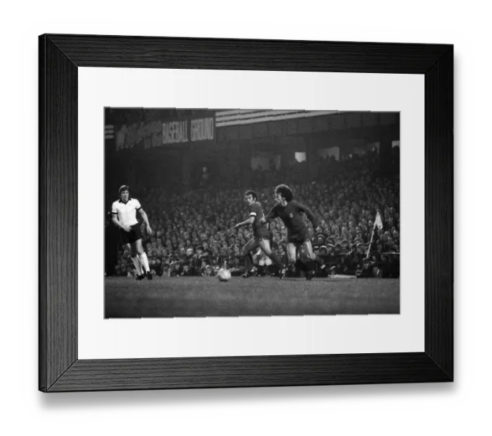 Framed Print : Paul Breitner - Real Madrid Framed Print : Paul Breitner - Real Madrid