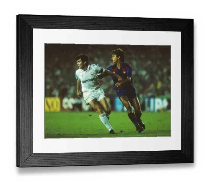 Framed Print : Real Madrids Jose Antonio Camacho and Barcelonas Gary Lineker