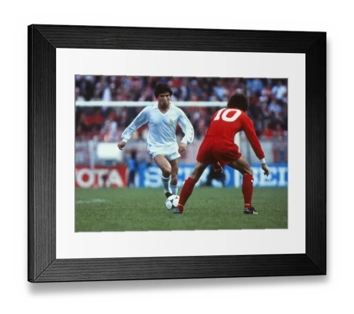 Framed Print : Real Madrids Santillana - 1981 European Cup Final Framed Print : Real Madrids Santillana - 1981 European Cup Final