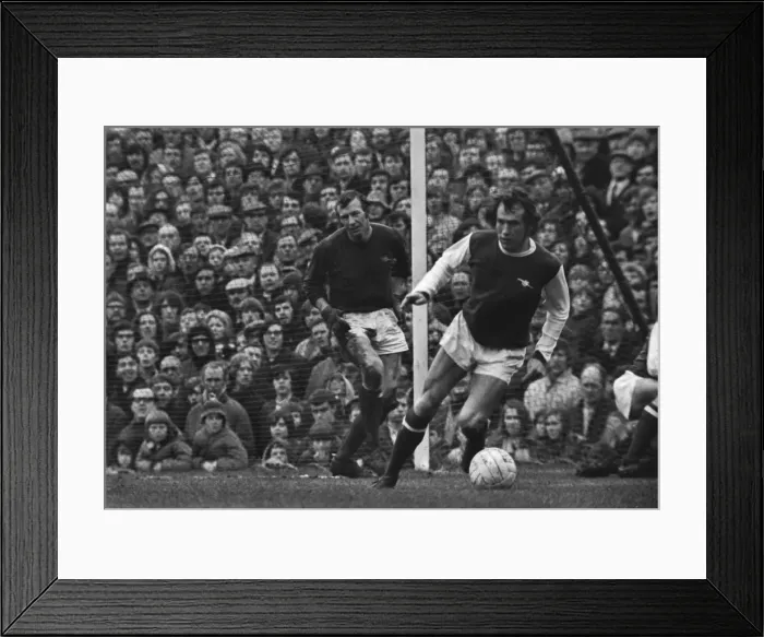 Framed Print : Bob McNab and Bob Wilson - Arsenal Framed Print : Bob McNab and Bob Wilson - Arsenal