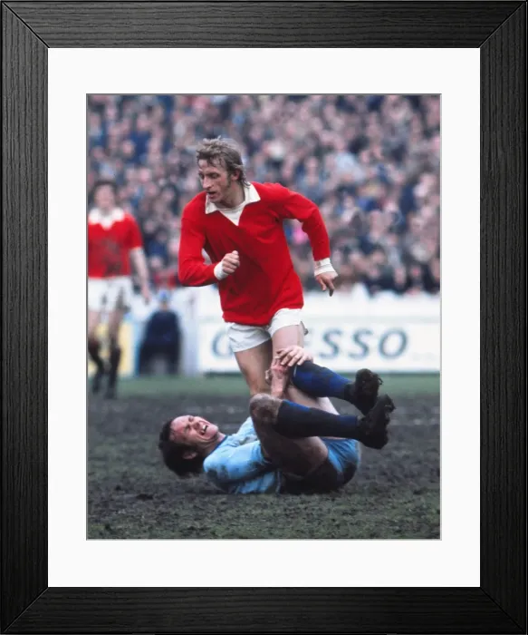 Framed Print : Denis Law - Manchester United Framed Print : Denis Law - Manchester United