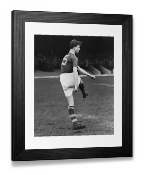 Framed Print : Jack Charlton - Leeds United Framed Print : Jack Charlton - Leeds United