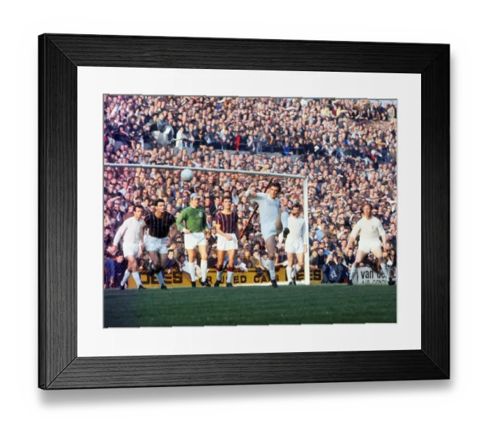 Framed Print : Crystal Palace and Leeds United at Selhurst Park in 1970  /  1