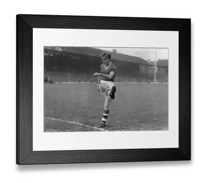 Framed Print : Gerry Hitchens - Cardiff City Framed Print : Gerry Hitchens - Cardiff City