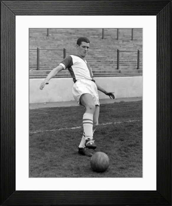 Framed Print : Ronnie Clayton - Blackburn Rovers Framed Print : Ronnie Clayton - Blackburn Rovers
