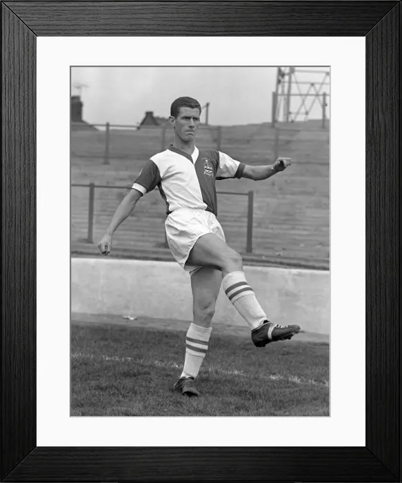 Framed Print : Ronnie Clayton - Blackburn Rovers Framed Print : Ronnie Clayton - Blackburn Rovers