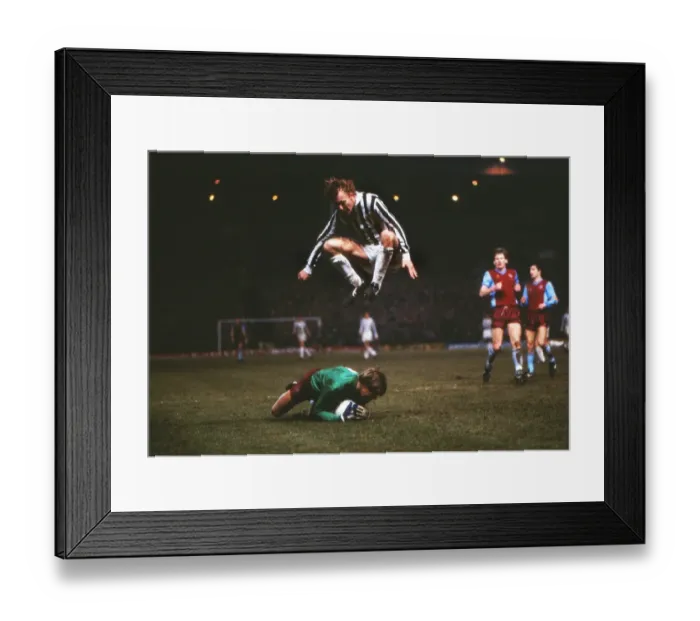Framed Print : Zbigniew Boniek - Juventus Framed Print : Zbigniew Boniek - Juventus