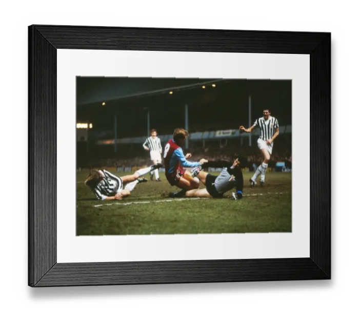 Framed Print : EC QF1: Villa 1 Juventus 2 Framed Print : EC QF1: Villa 1 Juventus 2