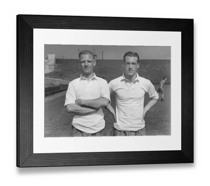 Framed Print : Walter Crook and Nat Lofthouse - Bolton Wanderers Framed Print : Walter Crook and Nat Lofthouse - Bolton Wanderers