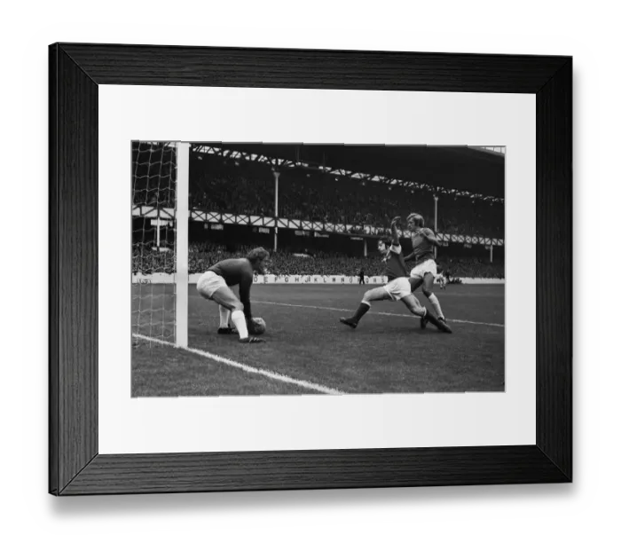 Framed Print : George Armstrong - Arsenal Framed Print : George Armstrong - Arsenal