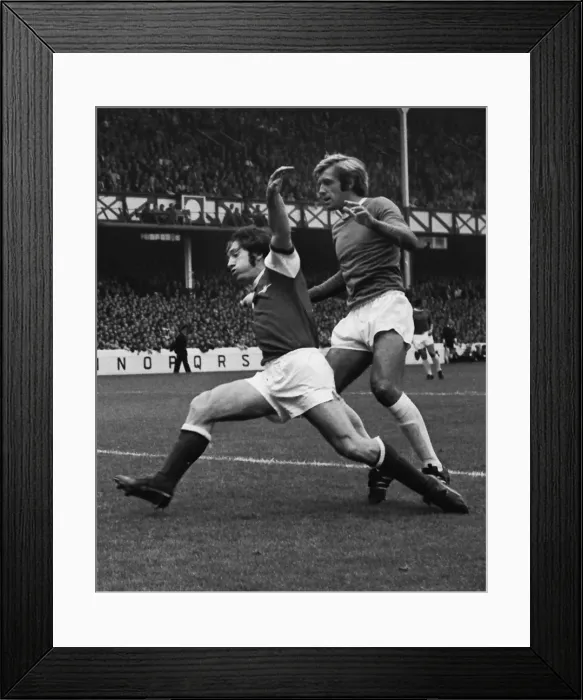 Framed Print : Arsenals George Armstrong and Evertons Keith Newton Framed Print : Arsenals George Armstrong and Evertons Keith Newton