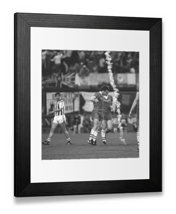 Framed Print : Peter Reid dodges a flare thrown from the crowd - 1985 Cup Winners Cup Final Framed Print : Peter Reid dodges a flare thrown from the crowd - 1985 Cup Winners Cup Final