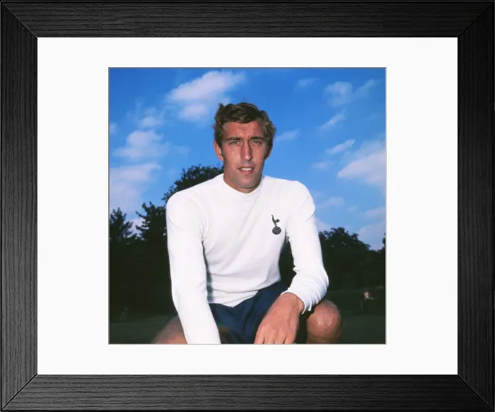 Framed Print : Martin Chivers - Tottenham Hotspur Framed Print : Martin Chivers - Tottenham Hotspur