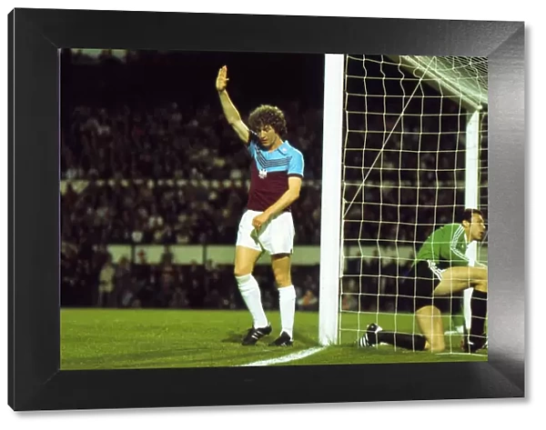 Pat Holland celebrates scoring the opening goal of the game - 1976 Cup Winners Cup Final