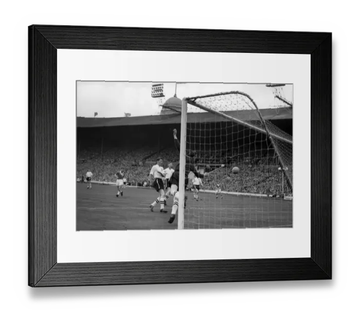 Framed Print : FA Cup Final: Forest 2 Luton 1 Framed Print : FA Cup Final: Forest 2 Luton 1