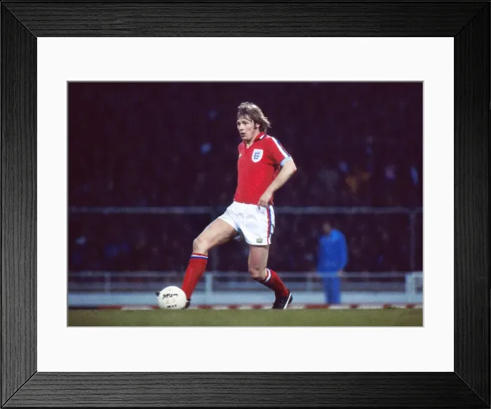 Framed Print : Brian Greenhoff - England Framed Print : Brian Greenhoff - England