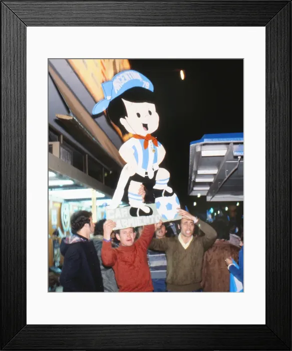Framed Print : Argentina fans celebrate their 1978 World Cup victory Framed Print : Argentina fans celebrate their 1978 World Cup victory